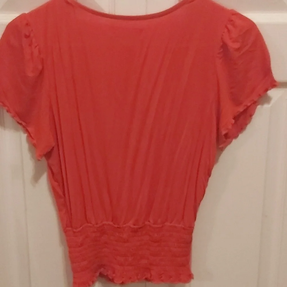 GUESS Top - Picture 4 of 4